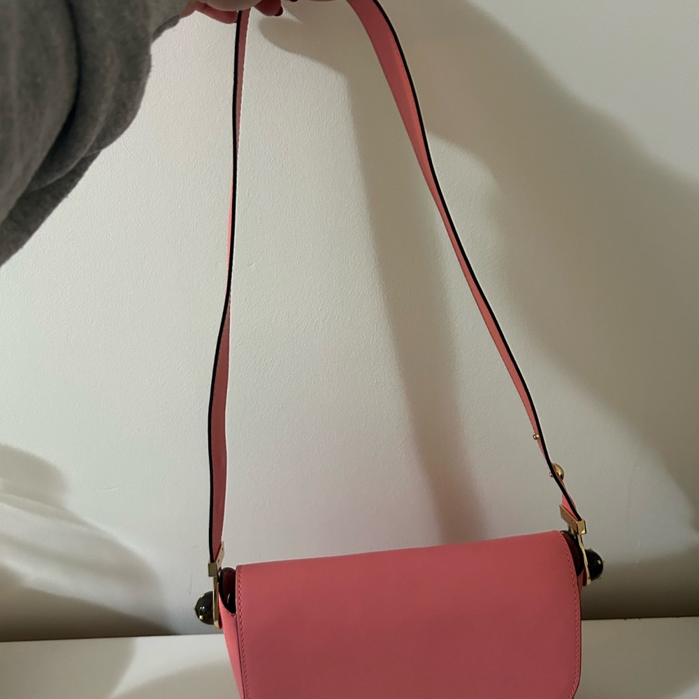 Authentic Valentino Elegant Pink Shoulder Bag - Picture 3 of 9